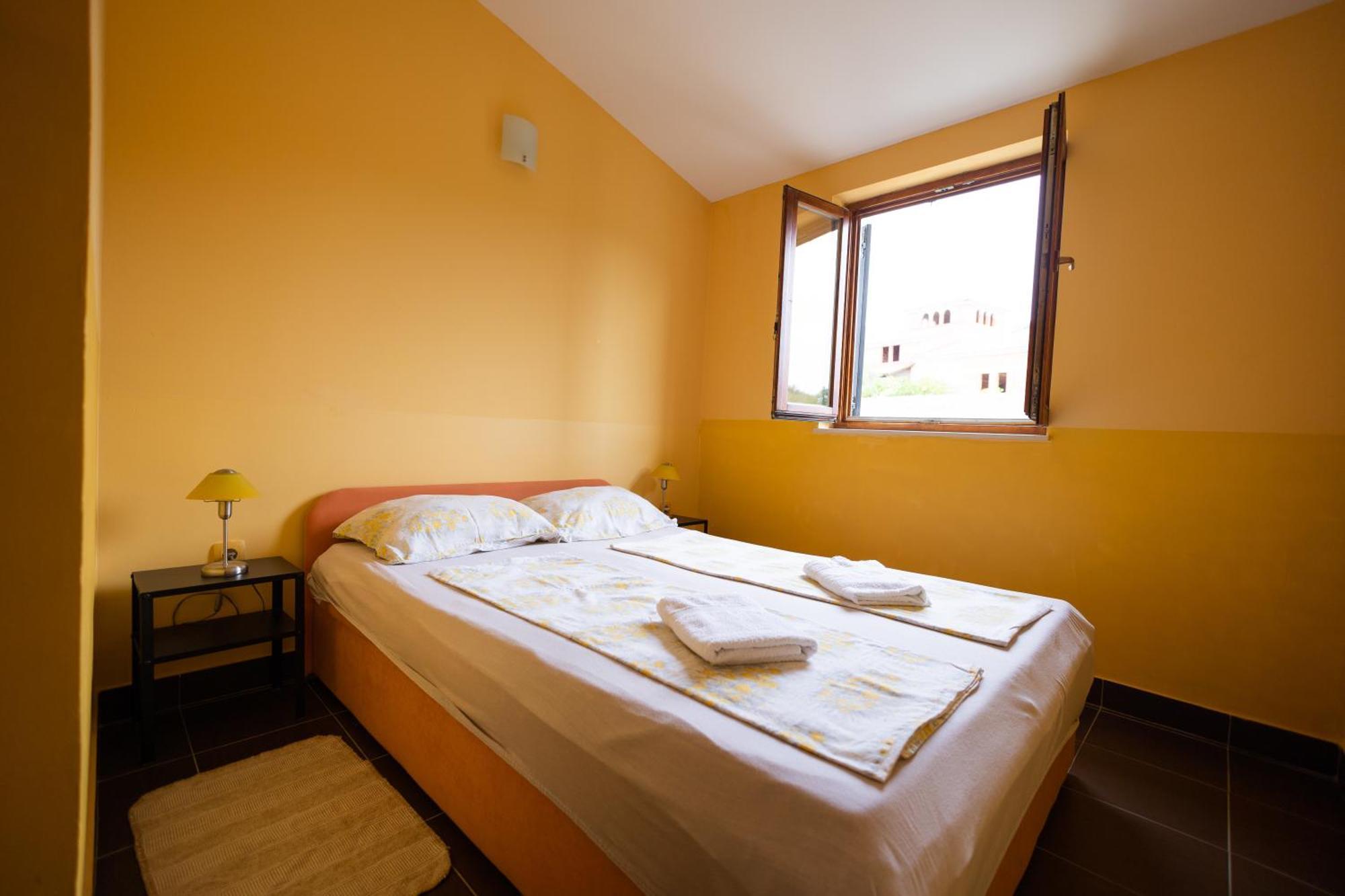 Apartman Marija 2 Лопар Екстериор снимка